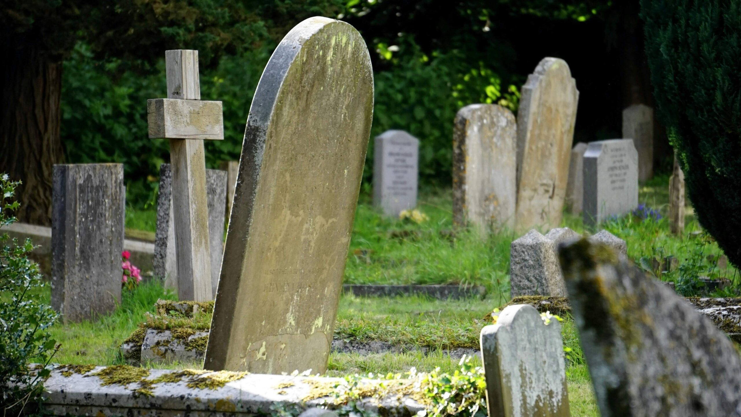 Hermitage wrongful death lawyers - cemetary